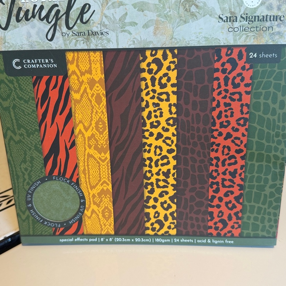 Crafters Companion Royal Jungle Special Effects Pad